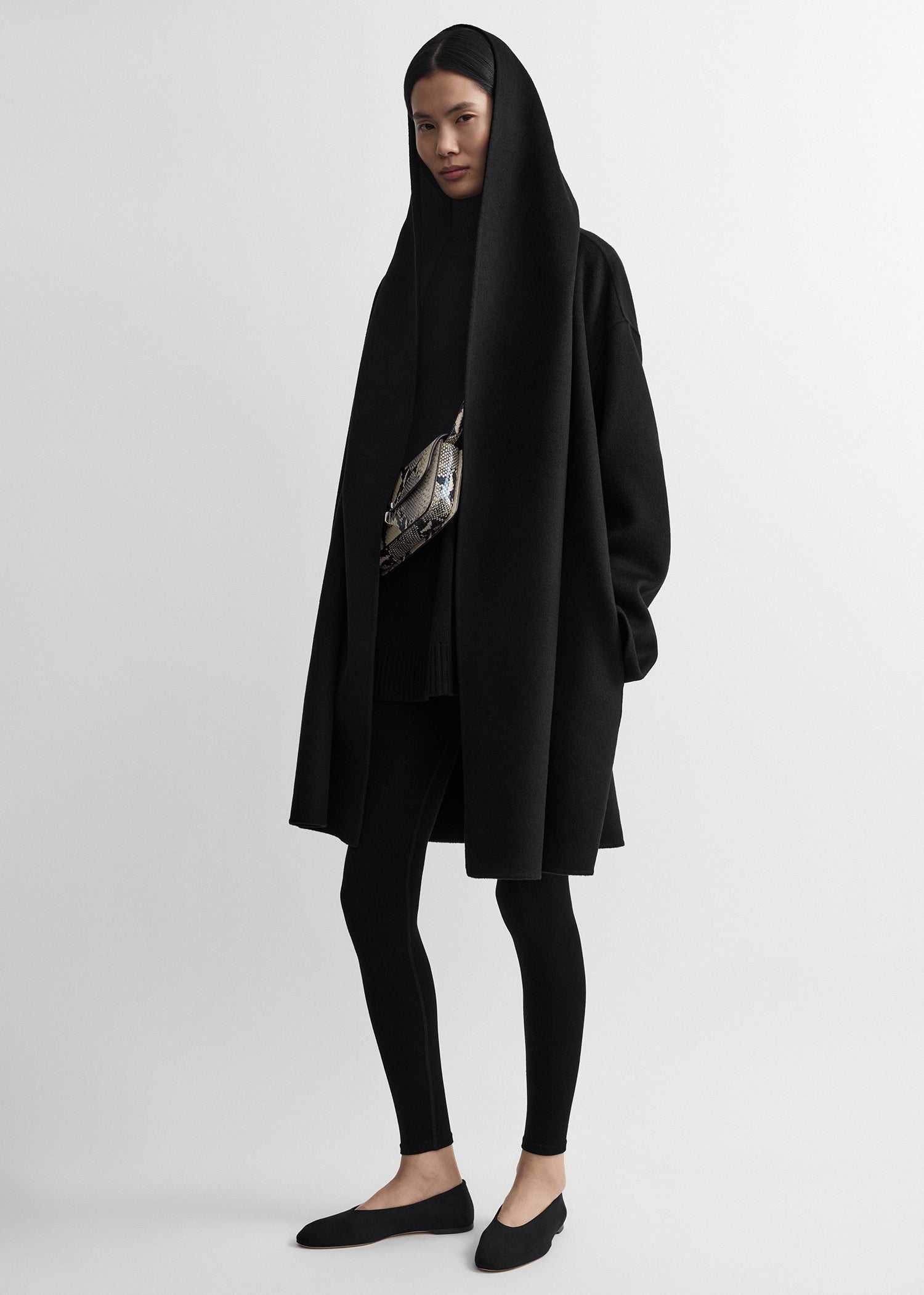 Toteme Studio Hoodie coat black
