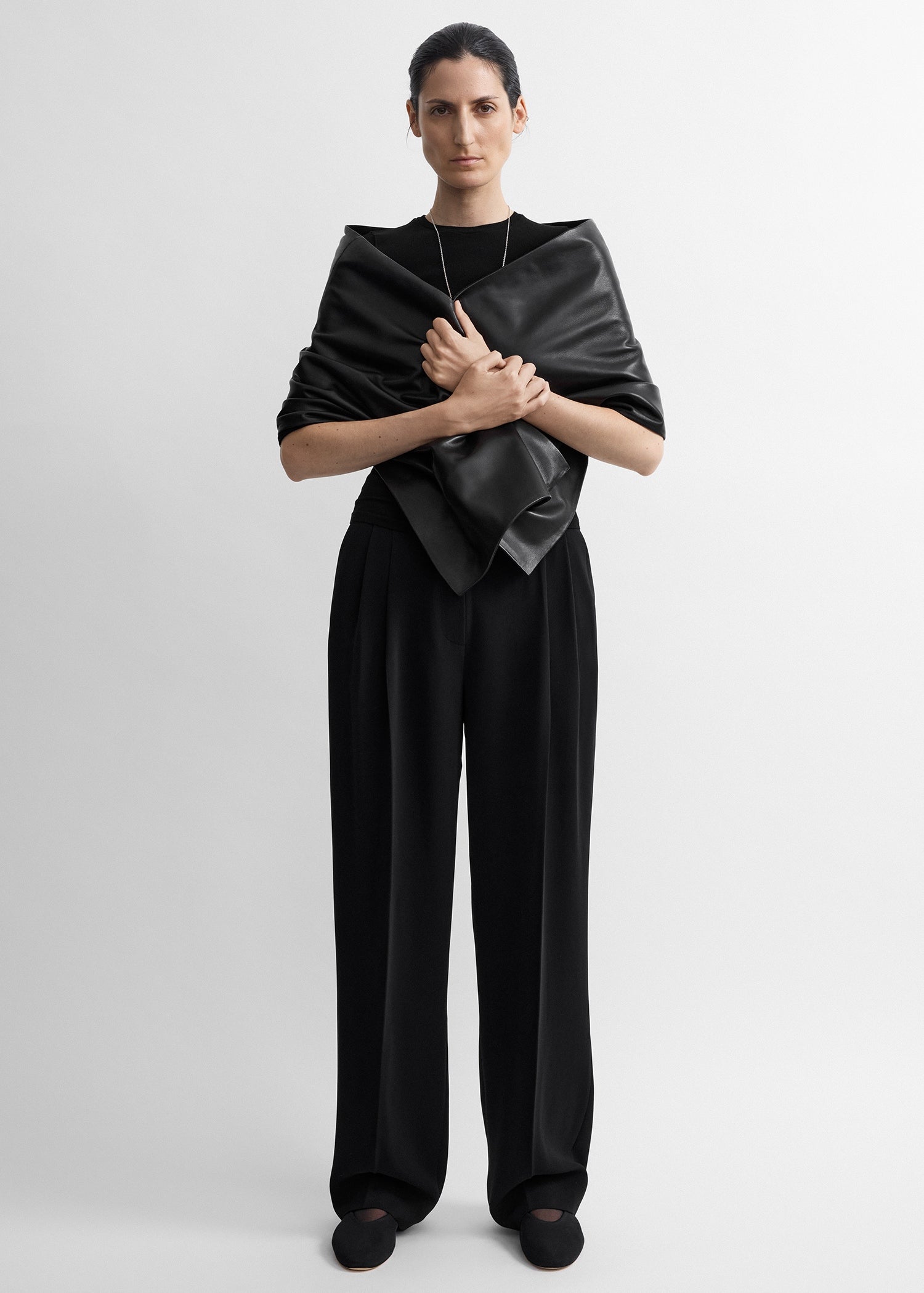 Toteme Studio Double-pleat fluid trousers black