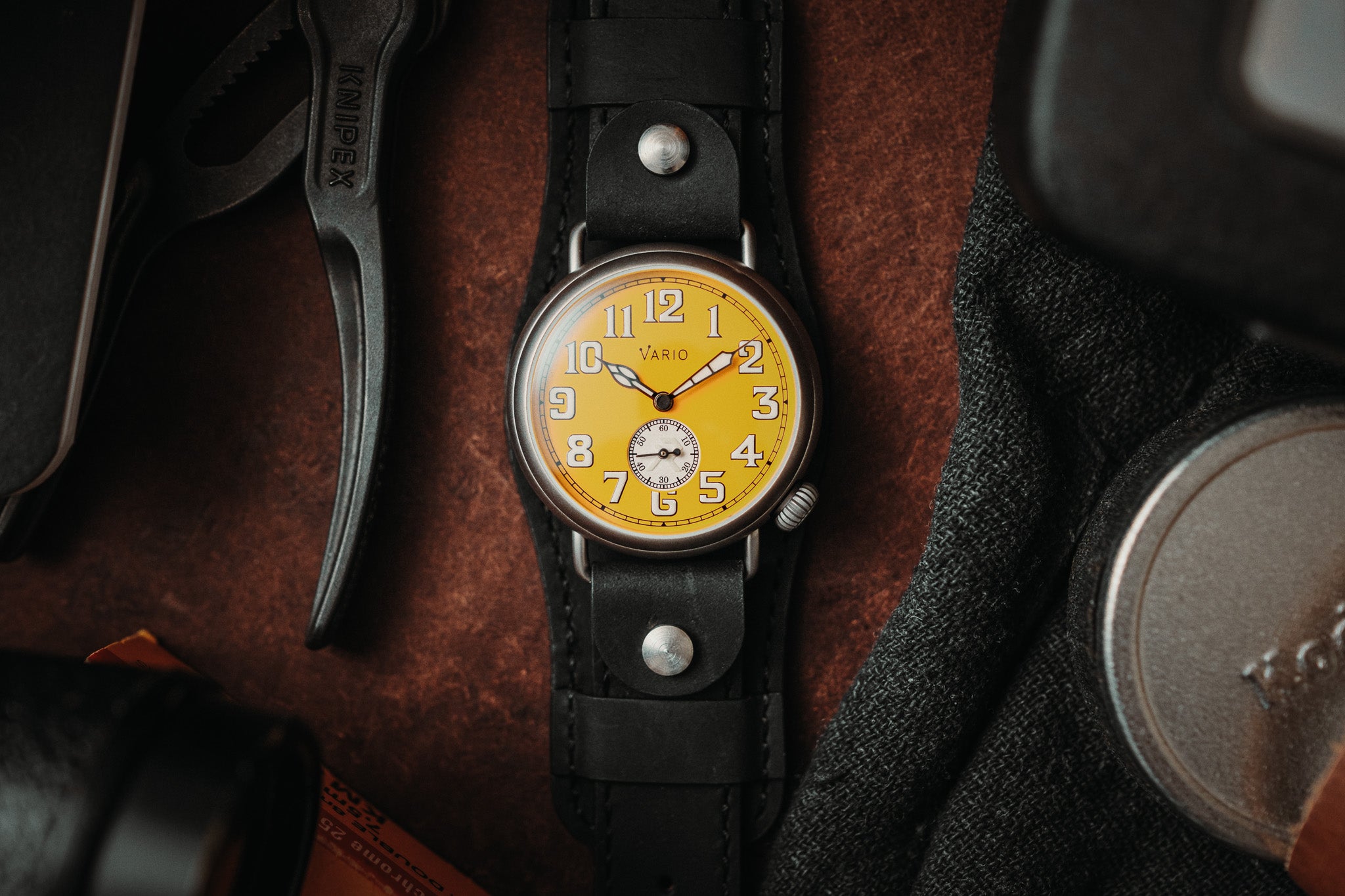 VARIO x RZE UltraHex™ Titanium Trench Medallion Yellow Watch