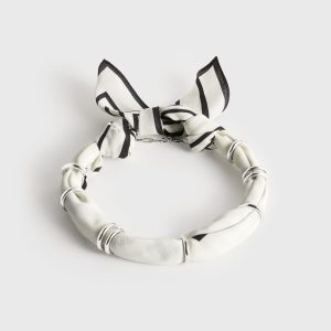 Toteme Studio Fine silk scarf collar ecru/black/silver