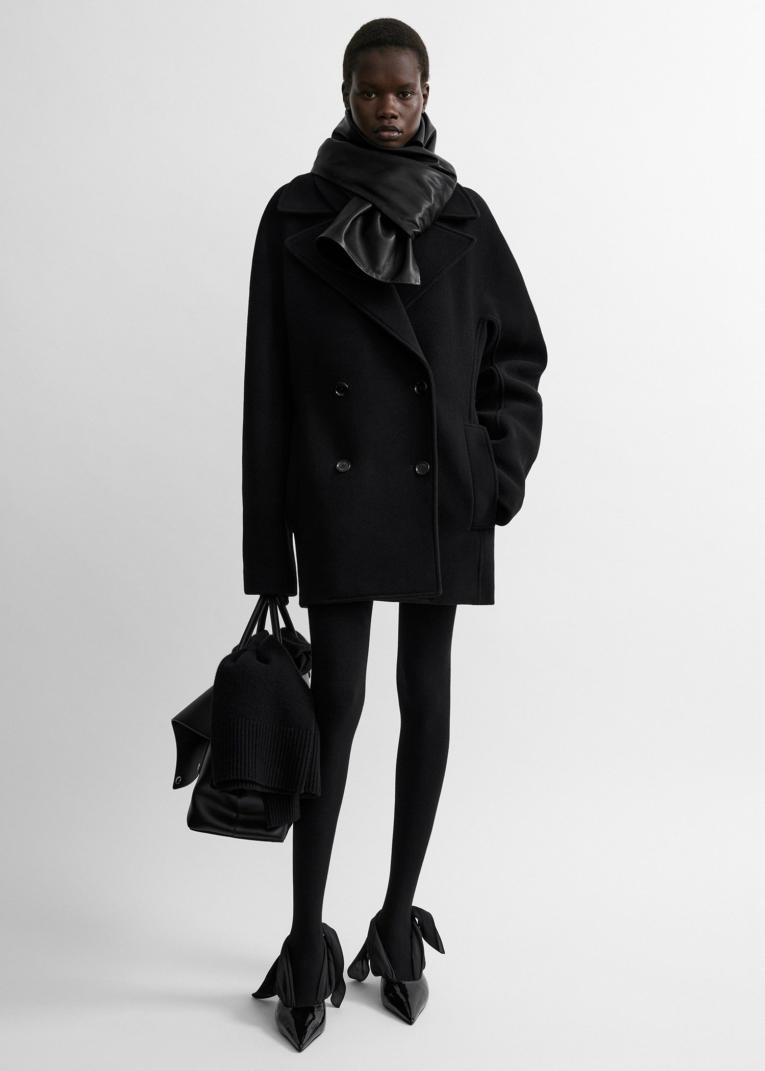 Toteme Studio Rounded peacoat black petite