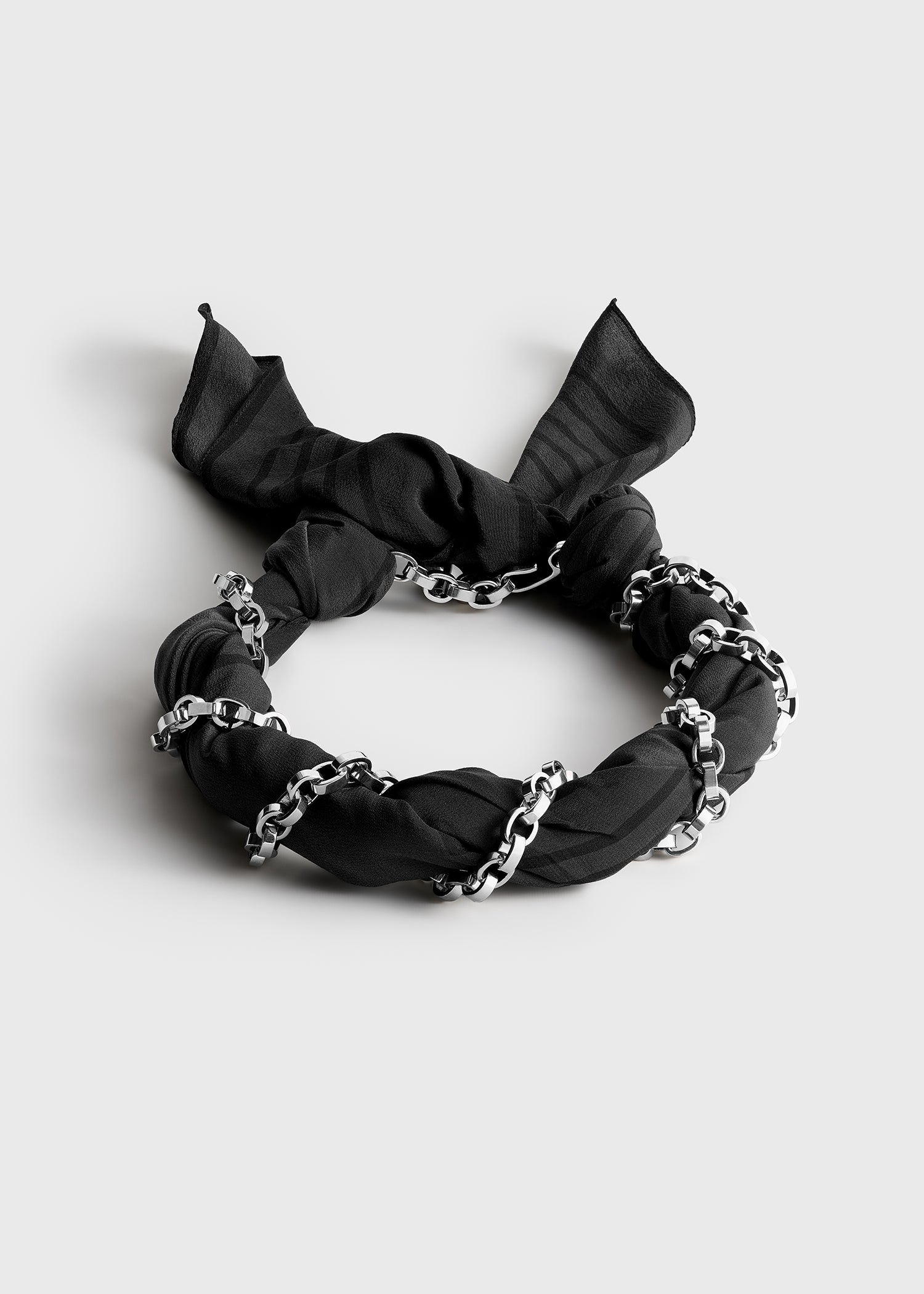 Toteme Studio Silk scarf collar faded black/black/silver