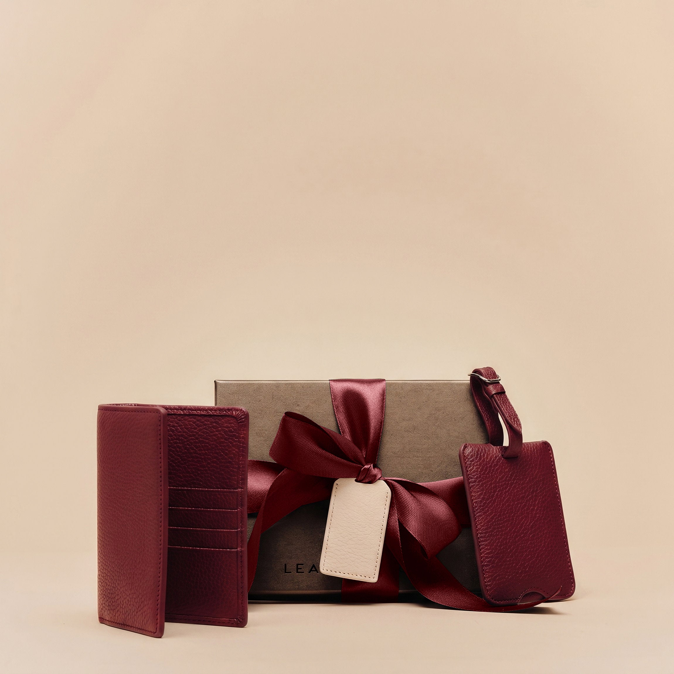 Leatherology Deluxe Passport Cover + Luggage Tag Set Garnet Red