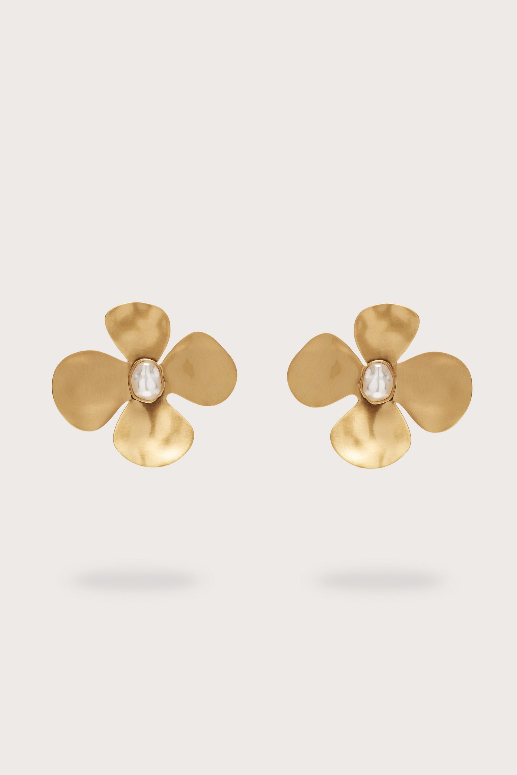Cult Gaia LUCKY EARRING - BRUSHED BRASS