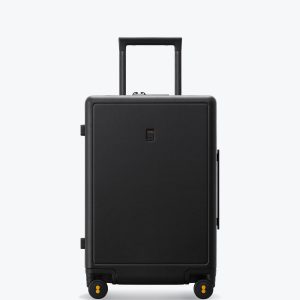 Level8 Matte Carry-On Black 20''