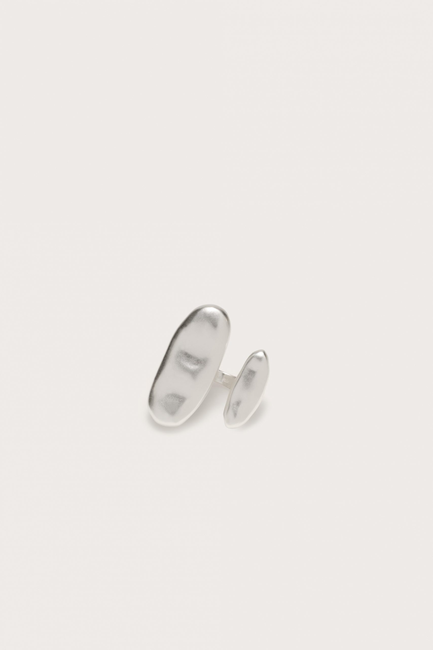 Cult Gaia AMI RING - ANTIQUE SILVER