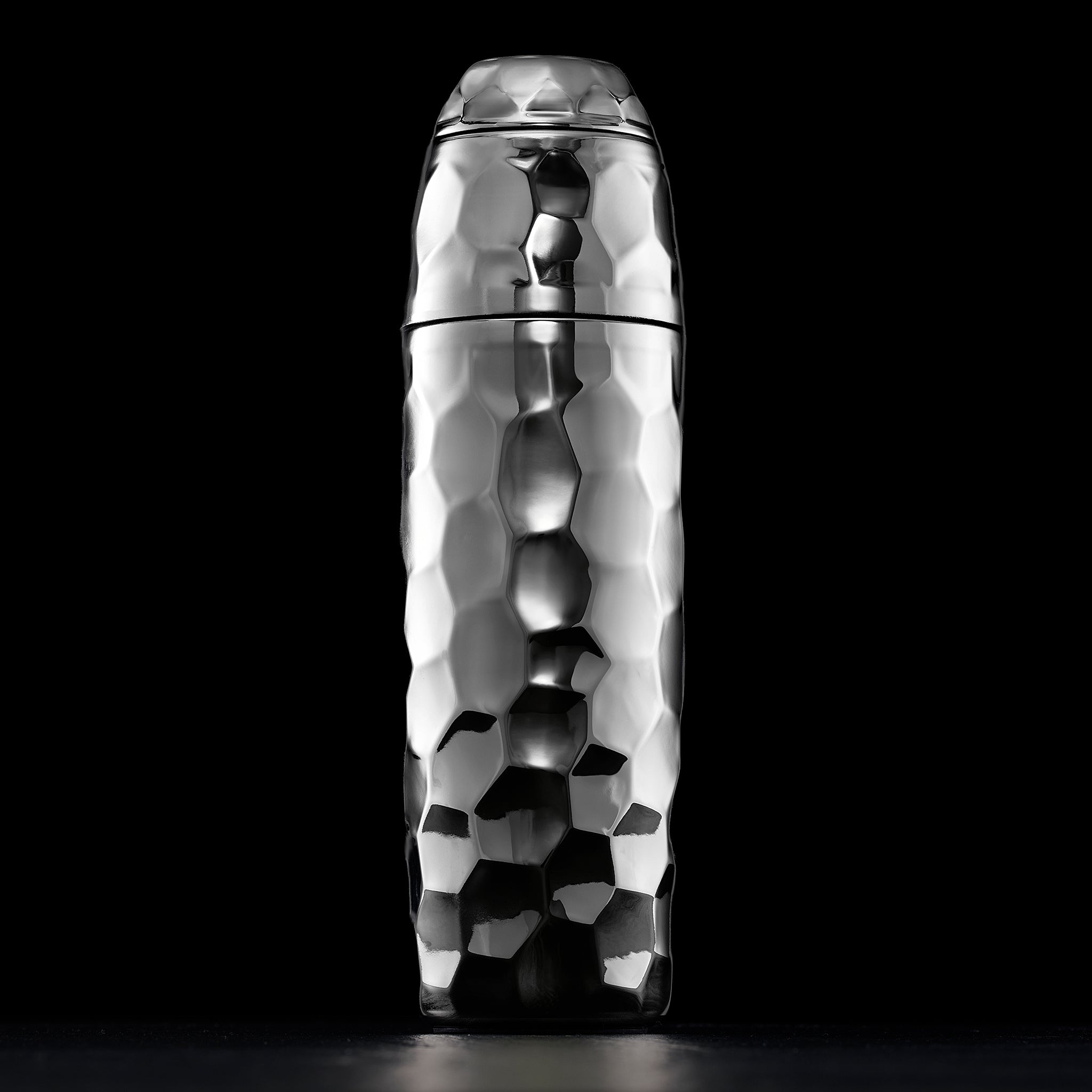 HexClad Cocktail Shaker, 25 oz (Chrome)