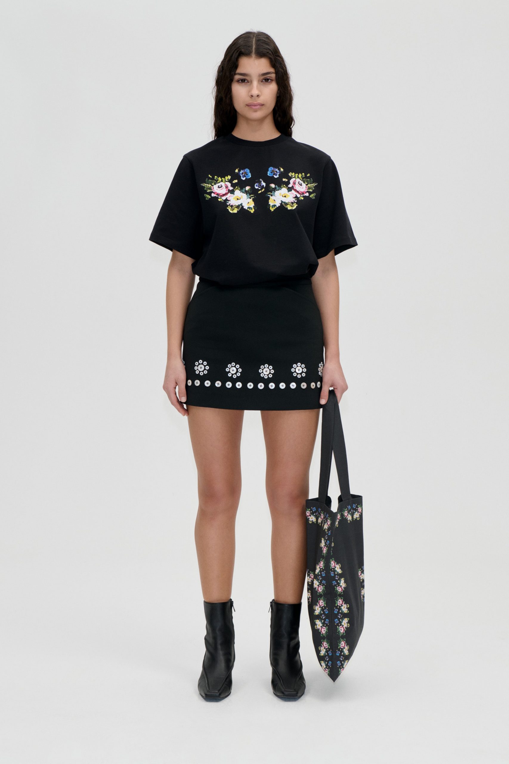 Stine Goya Mini Pencil Skirt - Buttoned Flowers