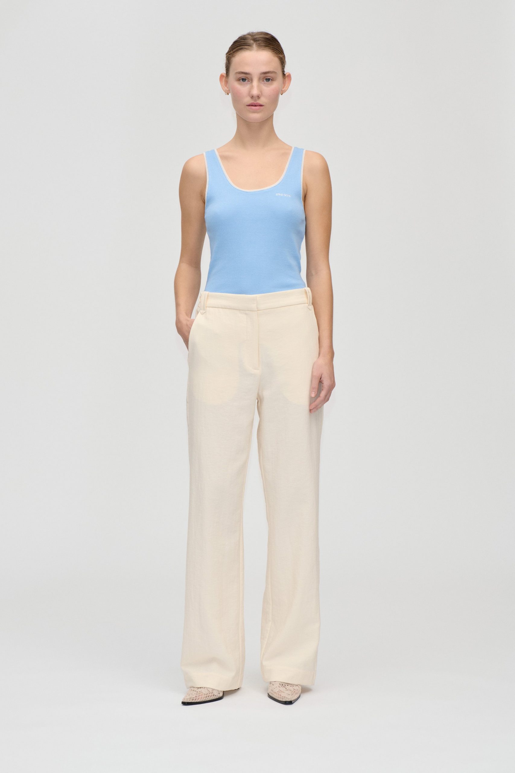 Stine Goya Elastic Detail Tailoring Pants - Eggnog