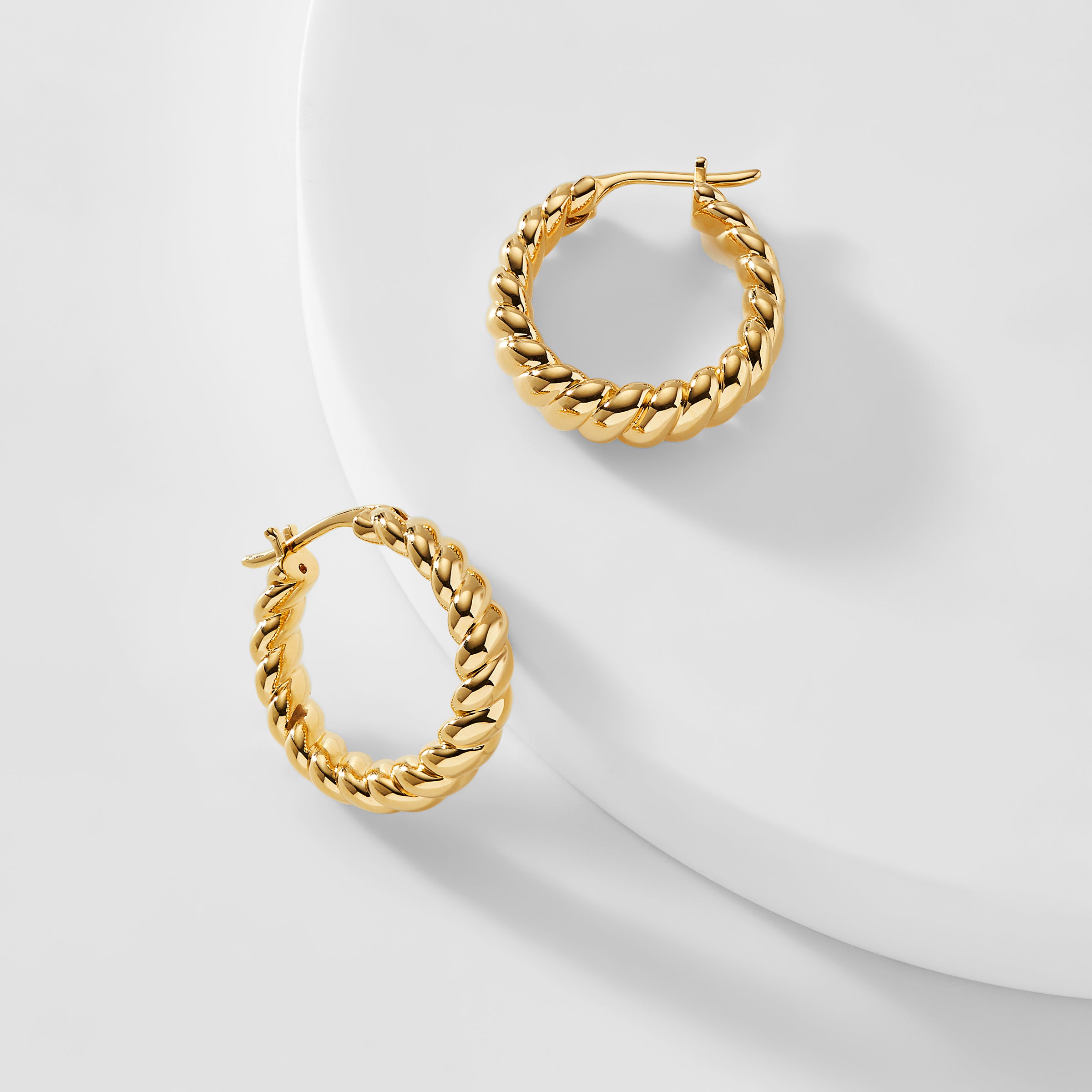 Nadri GOLDEN HOUR TWIST HOOP EARRINGS