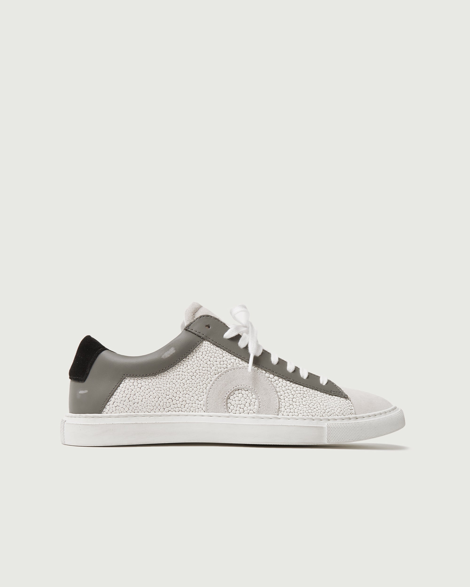 Olivercabell Low 1 | Stingray