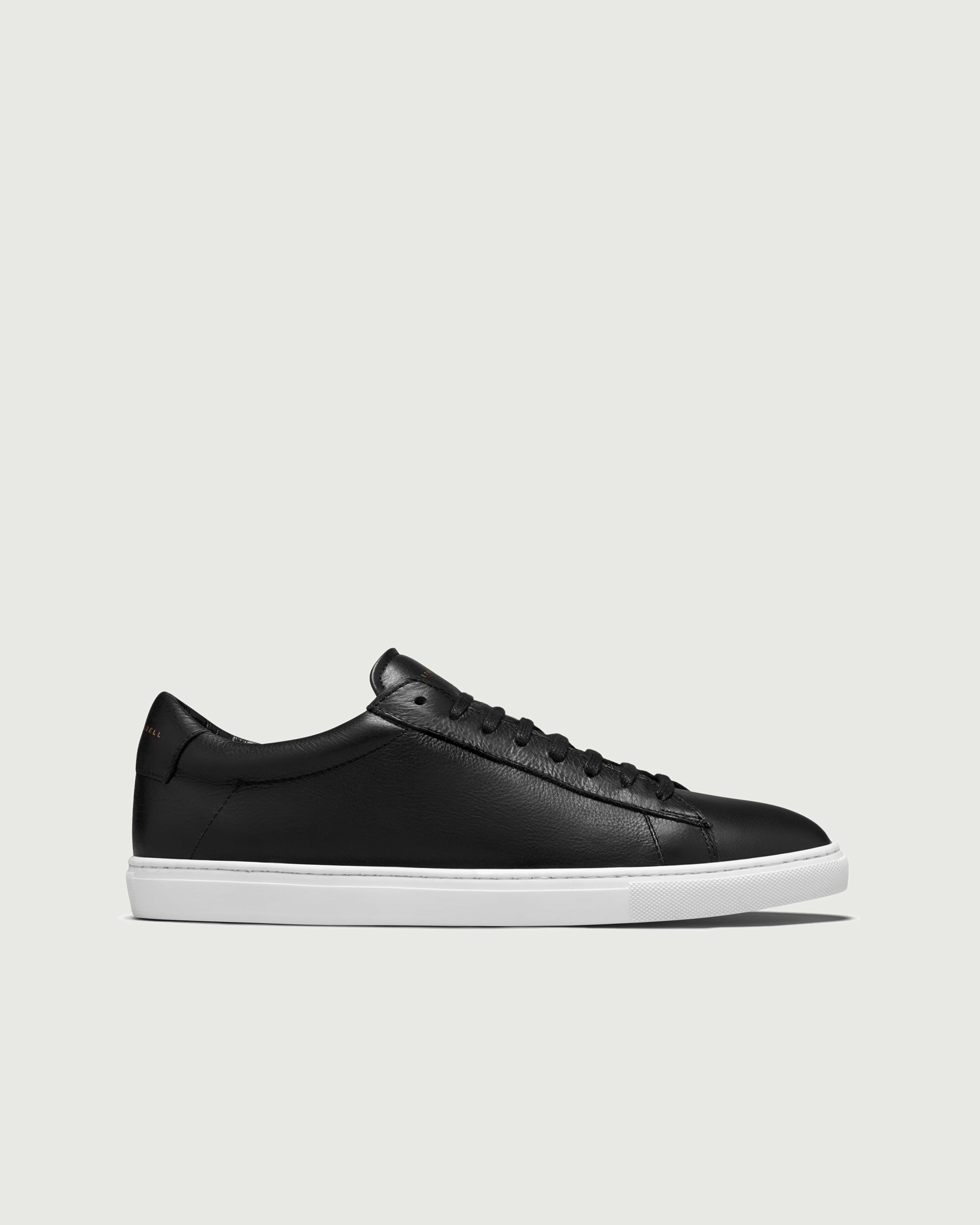 Olivercabell Low 1 | Black (Orthopedic)