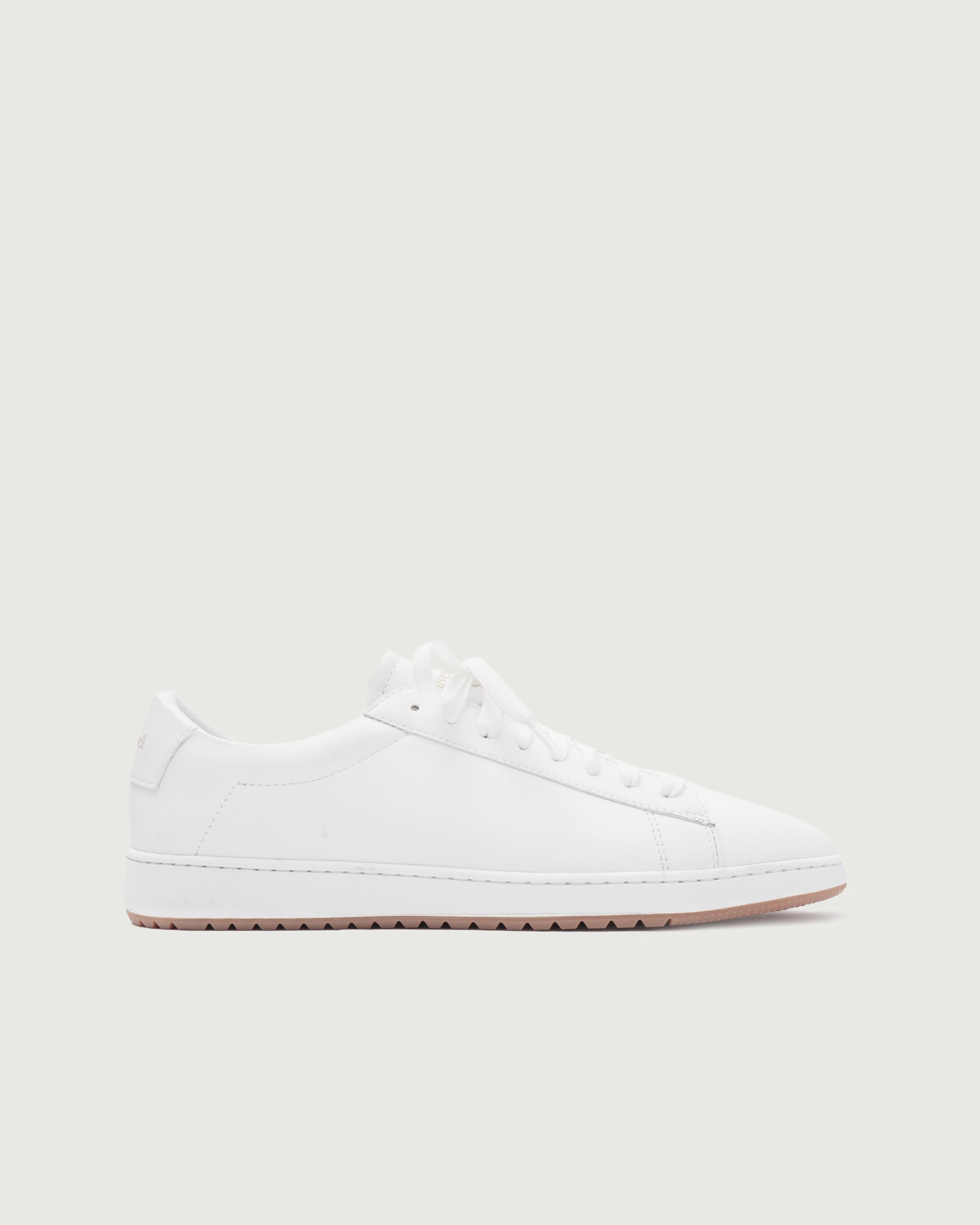 Olivercabell Low 1 Golf | White Gum