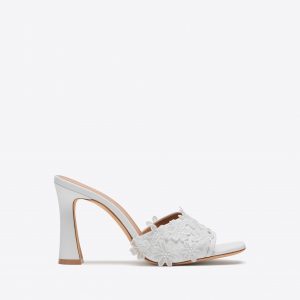 Malone Souliers Roxanne 90 White Leather Sandals with Flower Embellishments