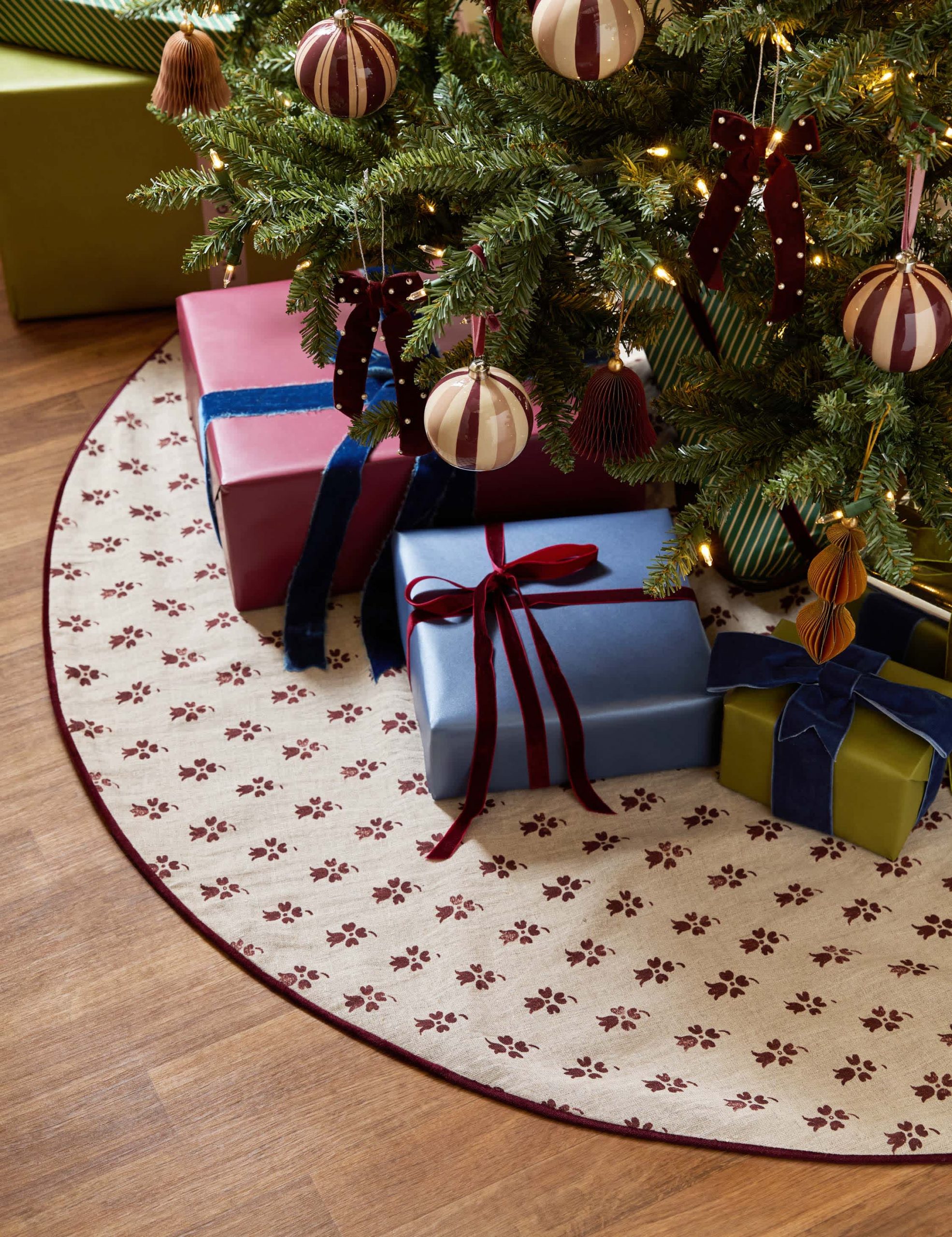 Lulu and Georgia Romaric Tree Skirt