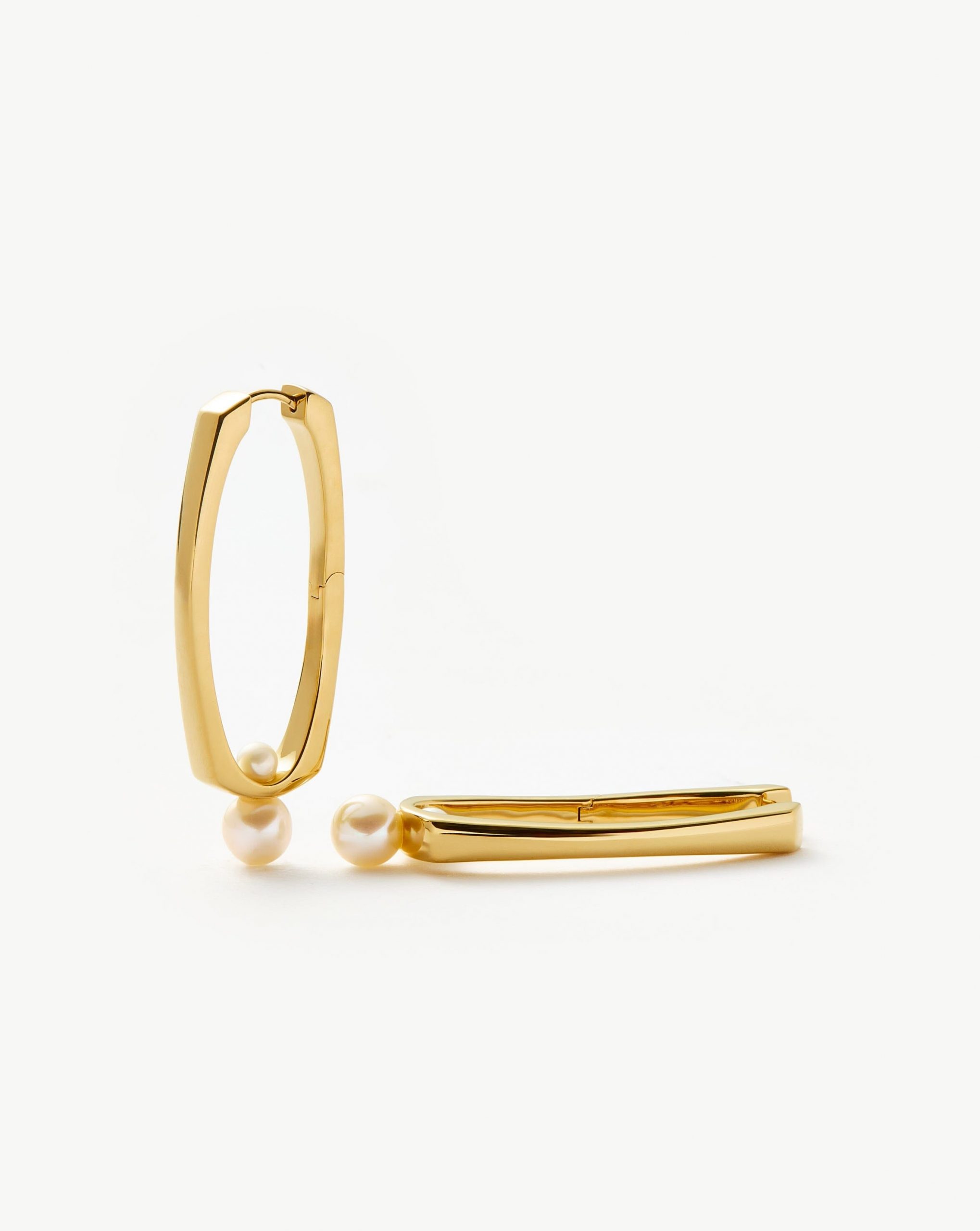 Missoma Button Pearl Ovate Hoop Earrings | 18ct Gold Plated/Pearl