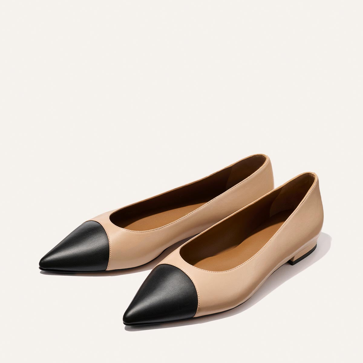 Margaux The Alba - Dune and Black Nappa