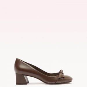 Alexandre Birman Clarita Almond Pump 45 Mousse