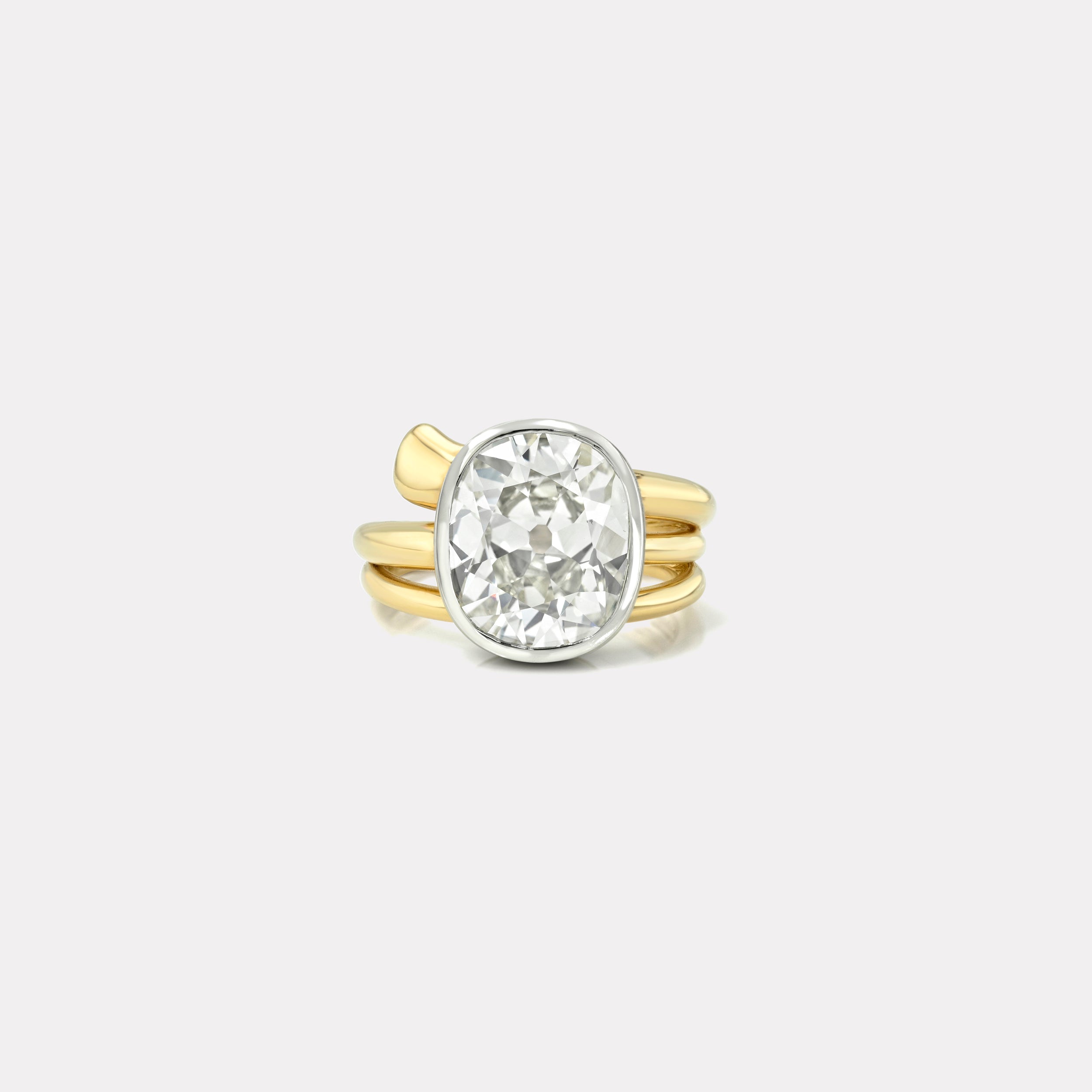 Retrouvai 5.55ct Cushion Diamond Vein Ring