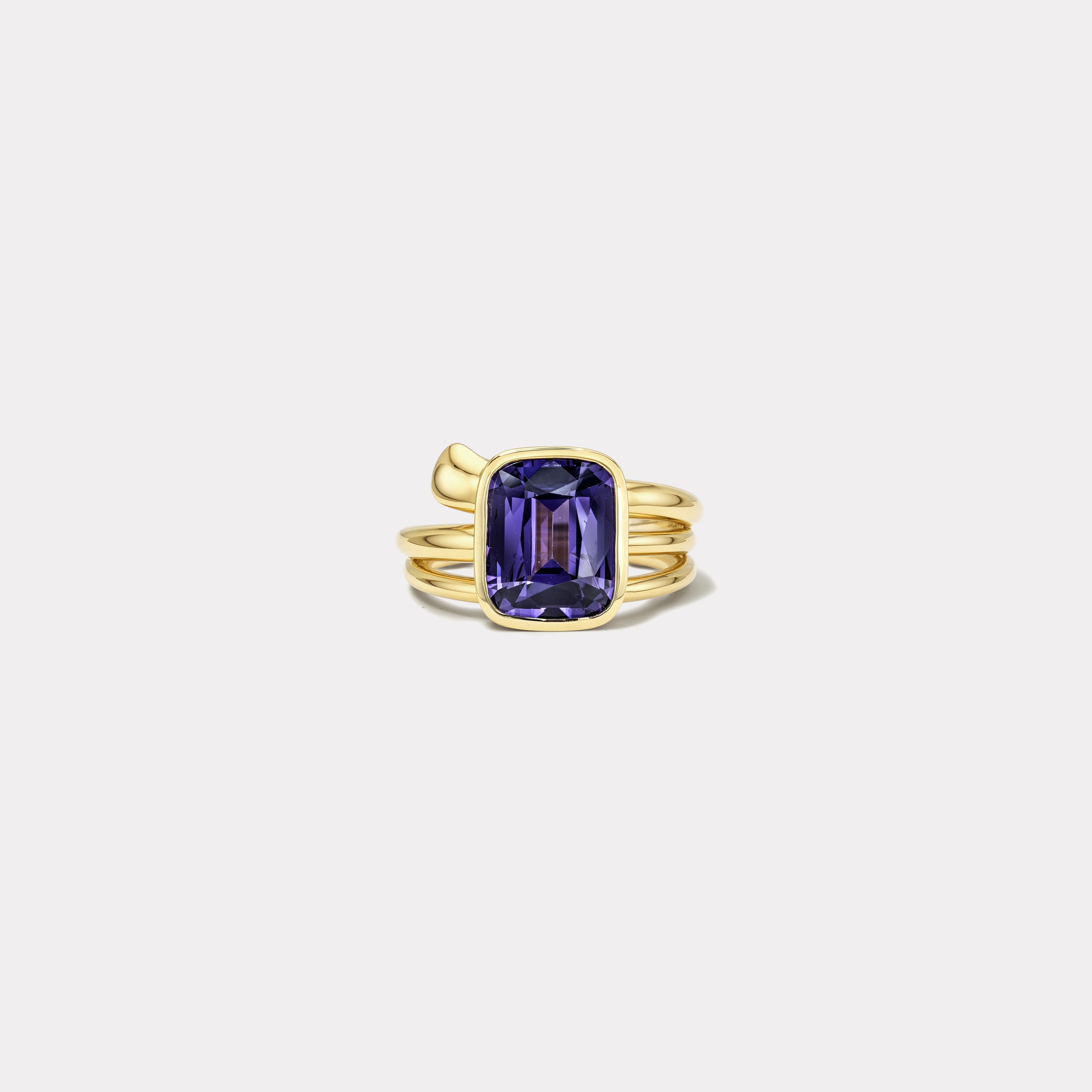 Retrouvai 5.19ct Cushion Spinel Vein Ring