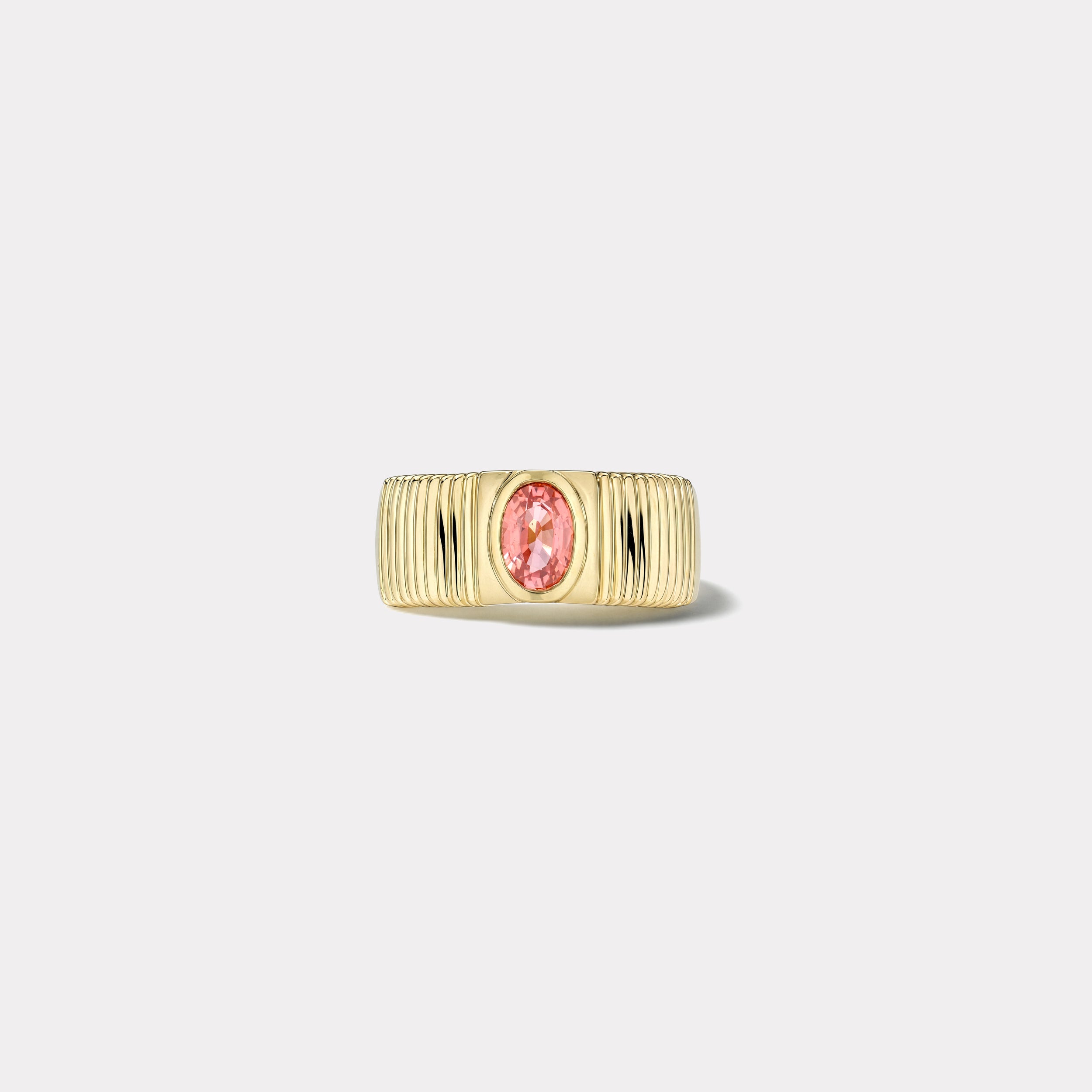 Retrouvai 0.87ct Peach Sapphire Pleated Band