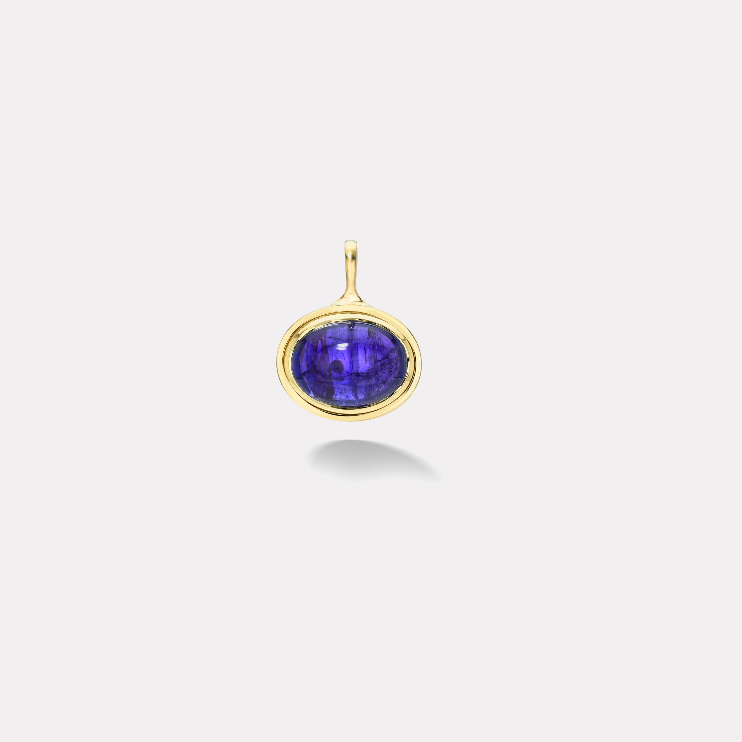 Retrouvai 15.54ct Oval Cabochon Tanzanite Bounce Charm