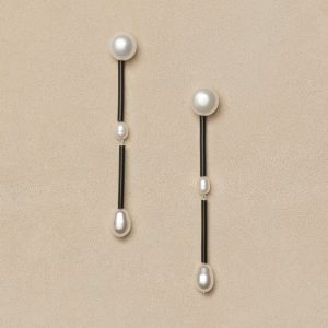 Sophie Buhai Medium Osiris Pearl Earrings