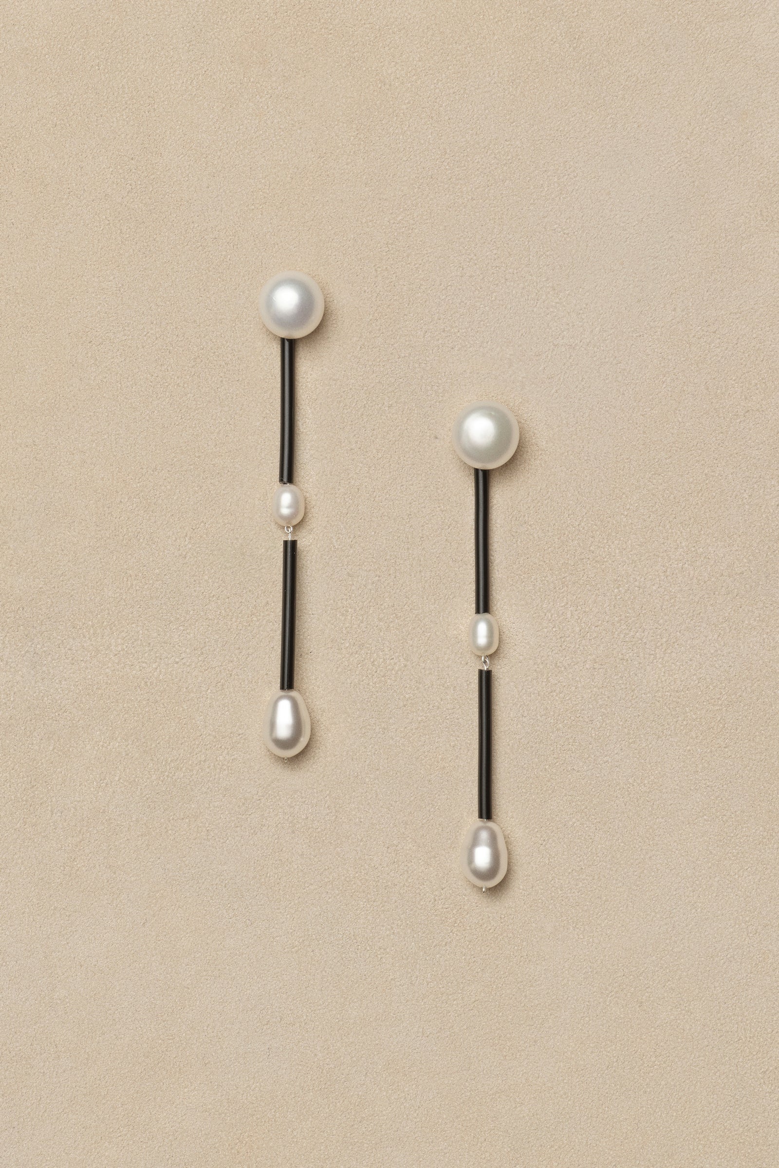 Sophie Buhai Medium Osiris Pearl Earrings