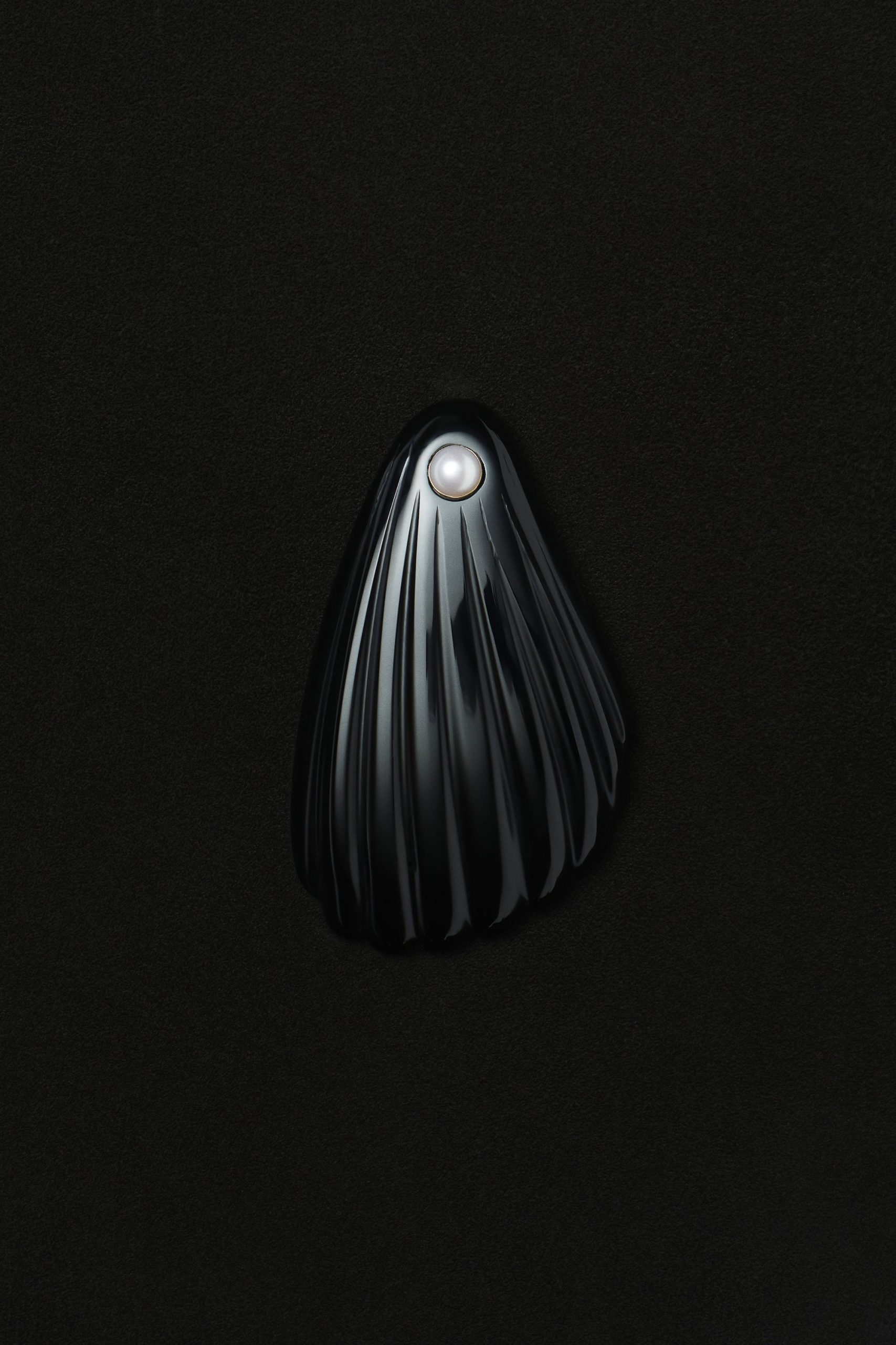 Sophie Buhai Onyx Coquille Mirror with Pearl