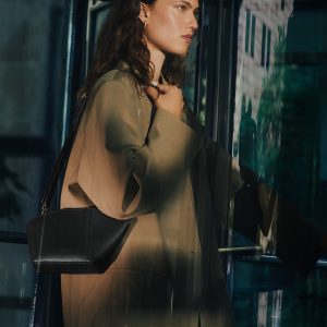 Cuyana Forma Pouch