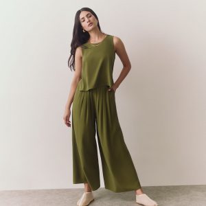 Cuyana Washable Silk Cropped Pleated Pant