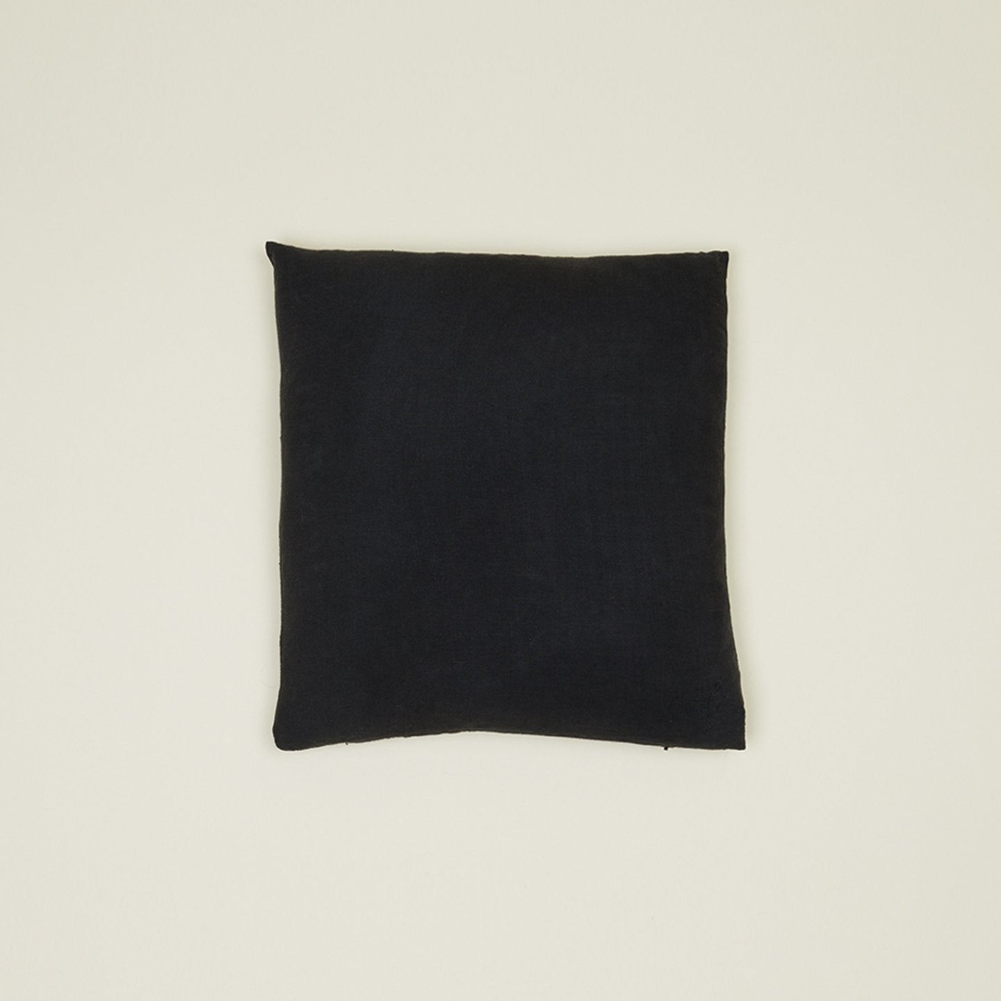 Hawkins New York Simple Linen 18x18 Pillow - Black