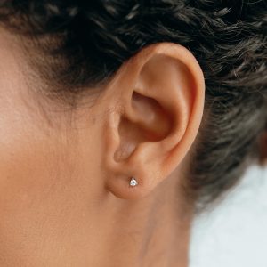Linjer 14k White Gold Lab Grown Diamond Stud Earrings 2mm - Aria