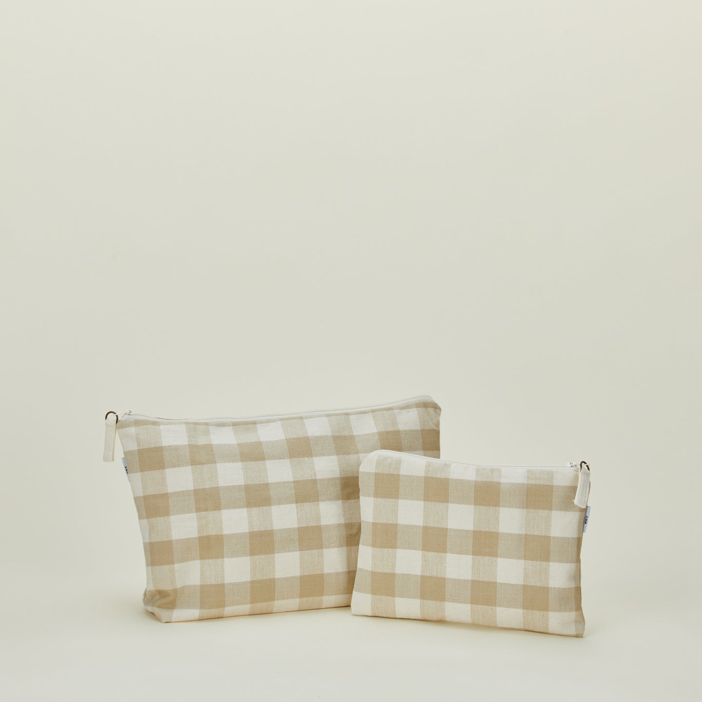 Hawkins New York Essential Gingham Pouch - Ivory/Flax
