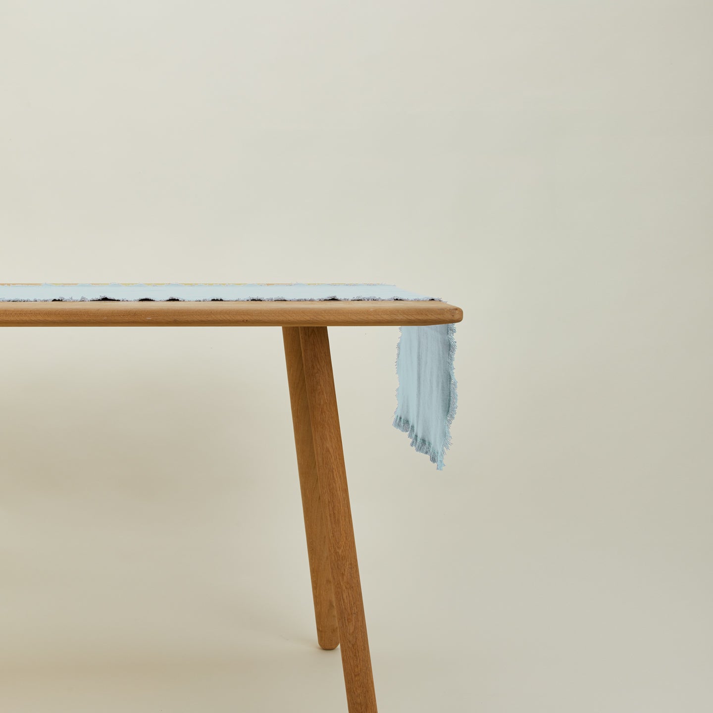 Hawkins New York Essential Table Runner - Sky