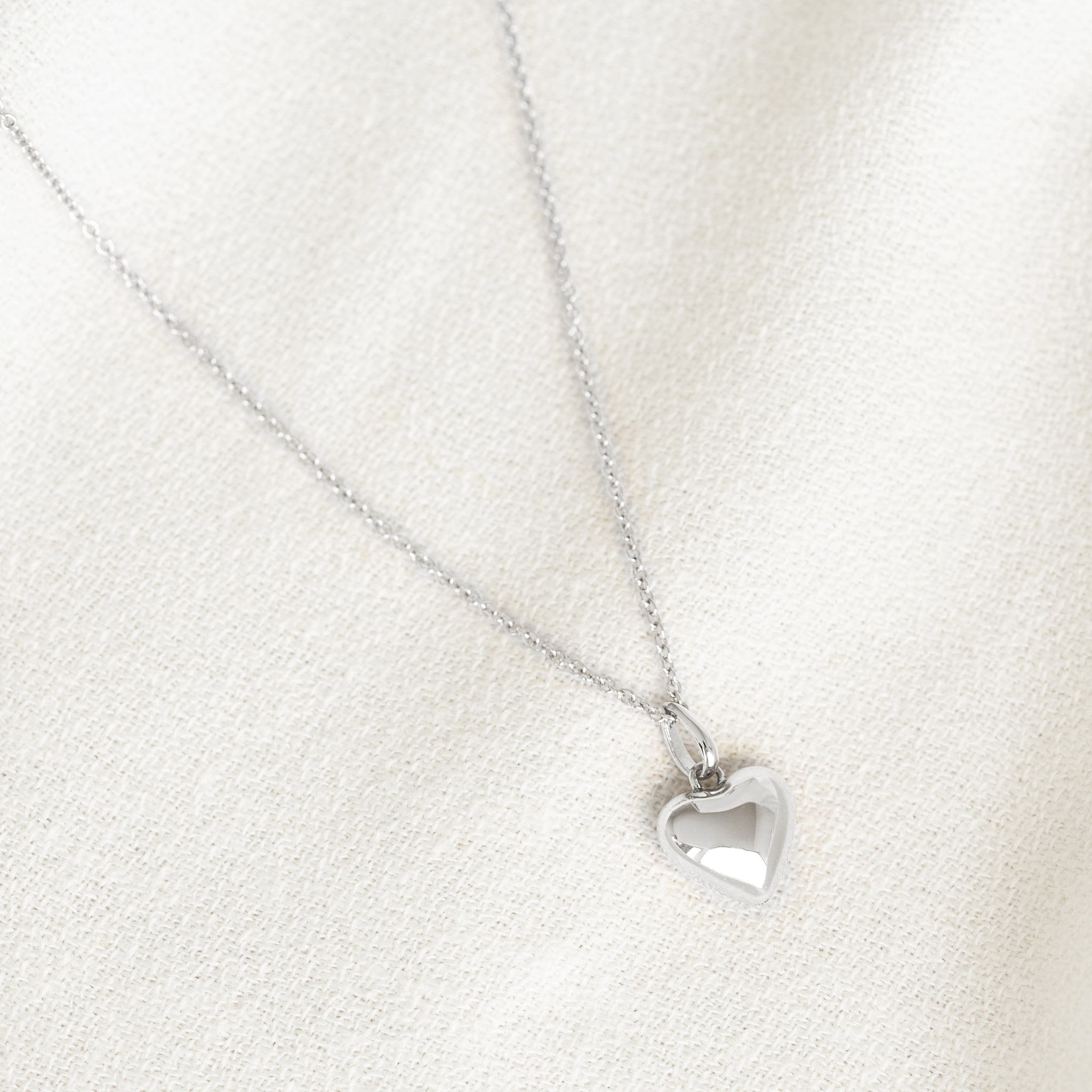 Linjer Puffy Heart Necklace Silver