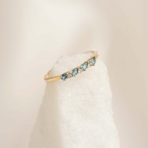 Linjer September Birthstone Pear Ring 14k Gold - London Blue Topaz and Lab Grown Diamond