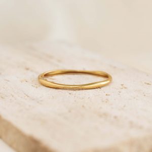 Linjer Gold Organic Bangle - Aelia