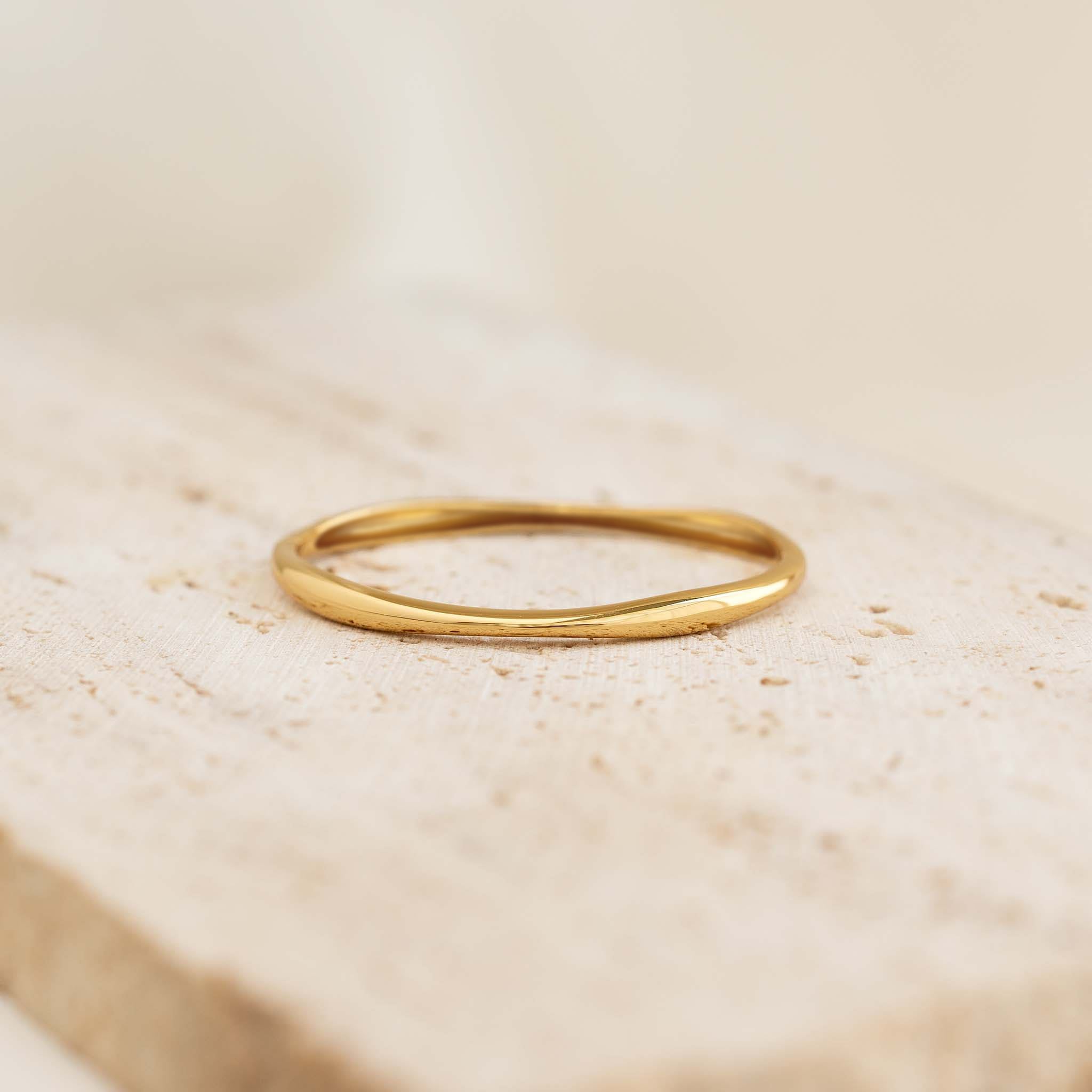 Linjer Gold Organic Bangle - Aelia
