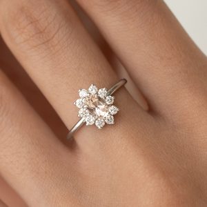 Linjer Sunburst Morganite Halo Ring White Gold - Evelina