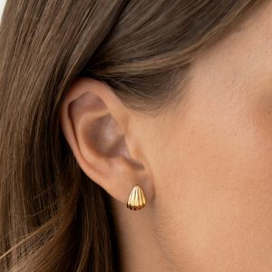Linjer Scalloped Huggie Earrings - Tulisa