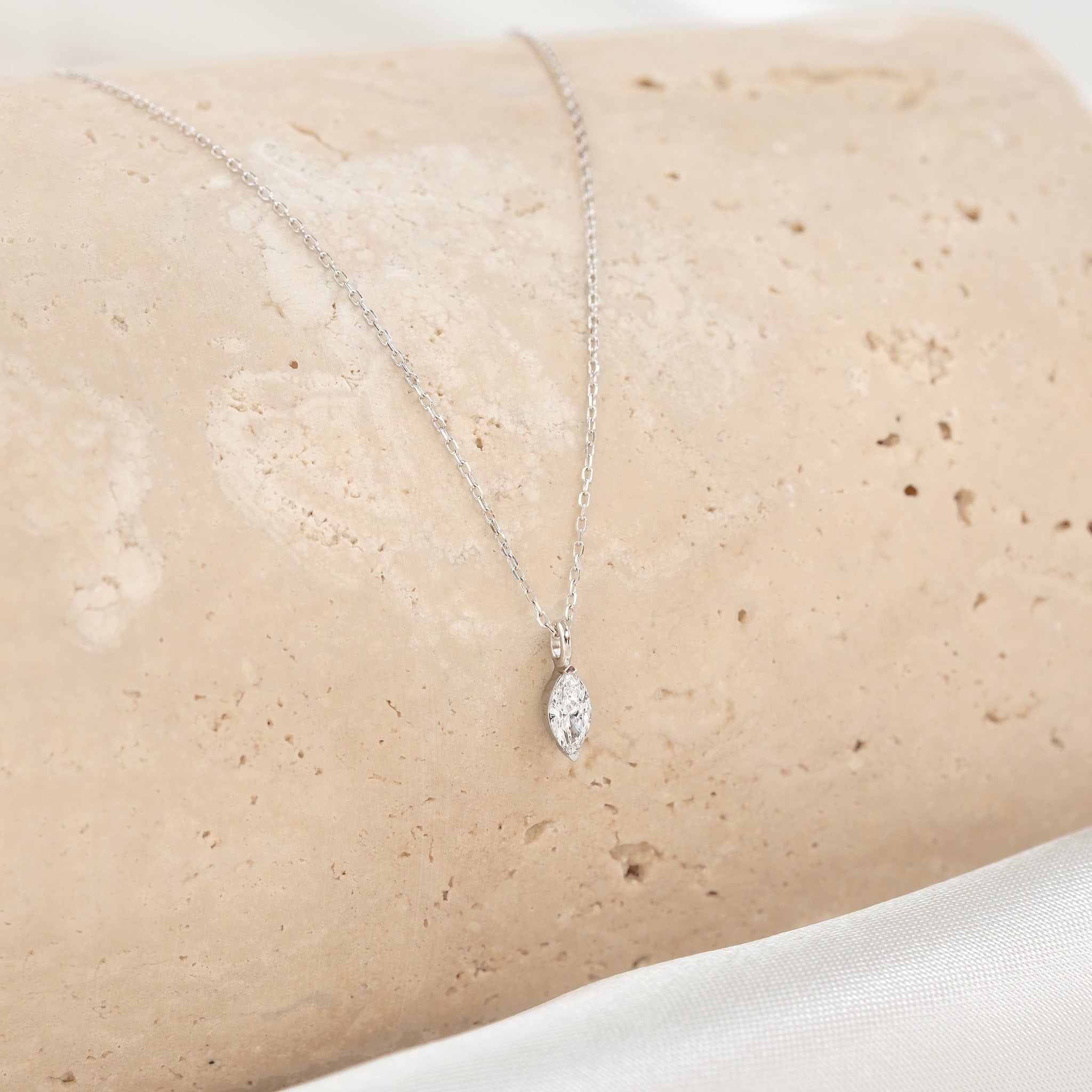Linjer Marquise Lab Grown Diamond Necklace White Gold - Violetta