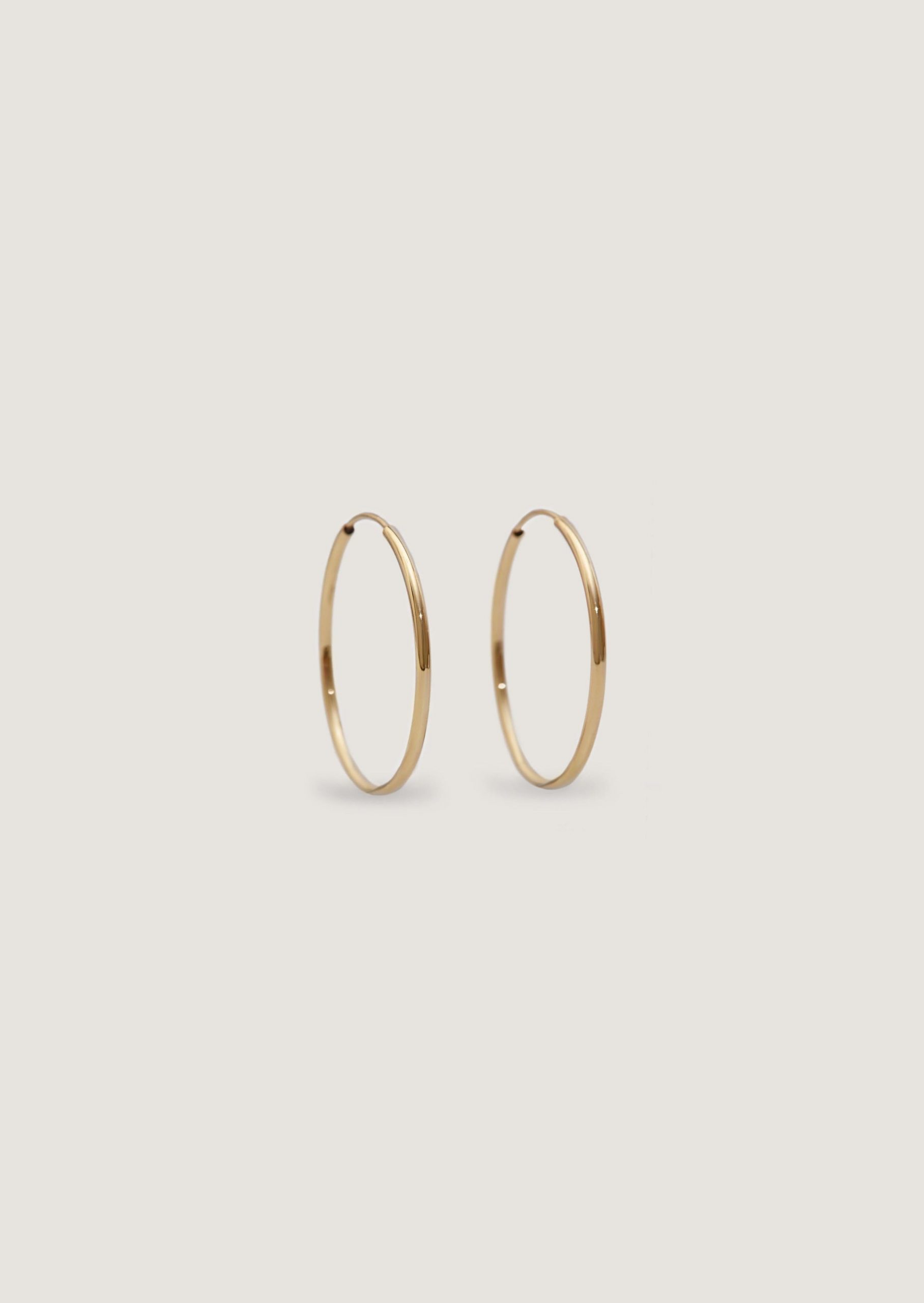 Kinn Studio Lightweight Hoop Earrings Medium
