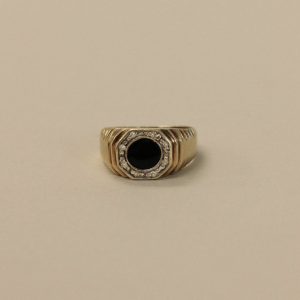 Kinn Studio Vintage 14k Gold Octagon Ribbed Onyx Ring