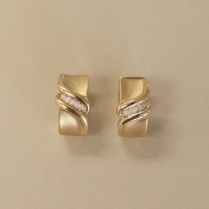 Kinn Studio Vintage Baguette Diamond 14k Gold Huggie Earrings