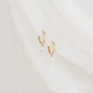 Linjer Pearl Drop Huggie Earrings 14k Gold - Theodora