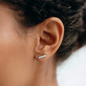 Linjer 14k White Gold Lab Grown Diamond Bar Stud Earring - Lucia (Single)