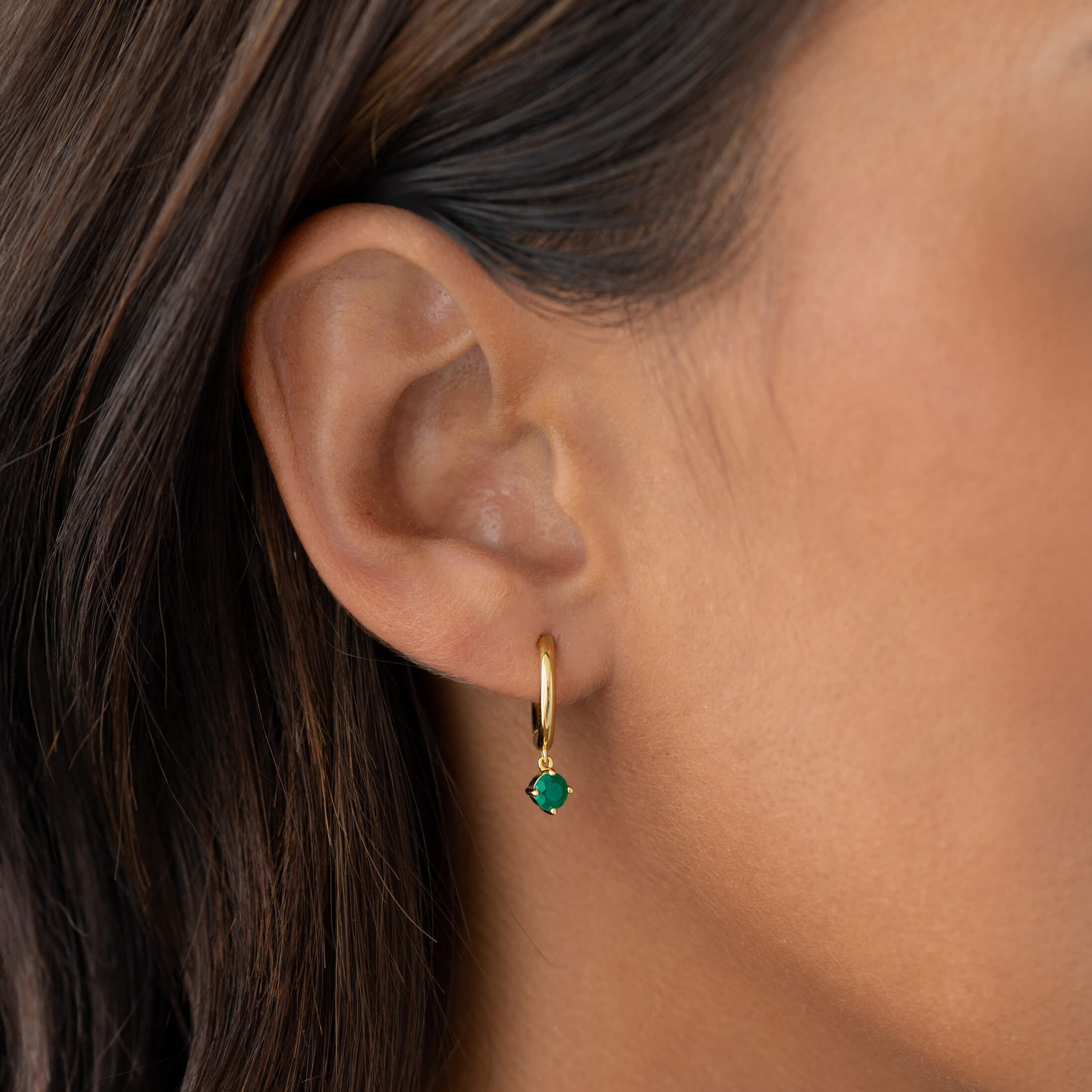 Linjer May Birthstone Drop Huggie Earrings - Green Chalcedony