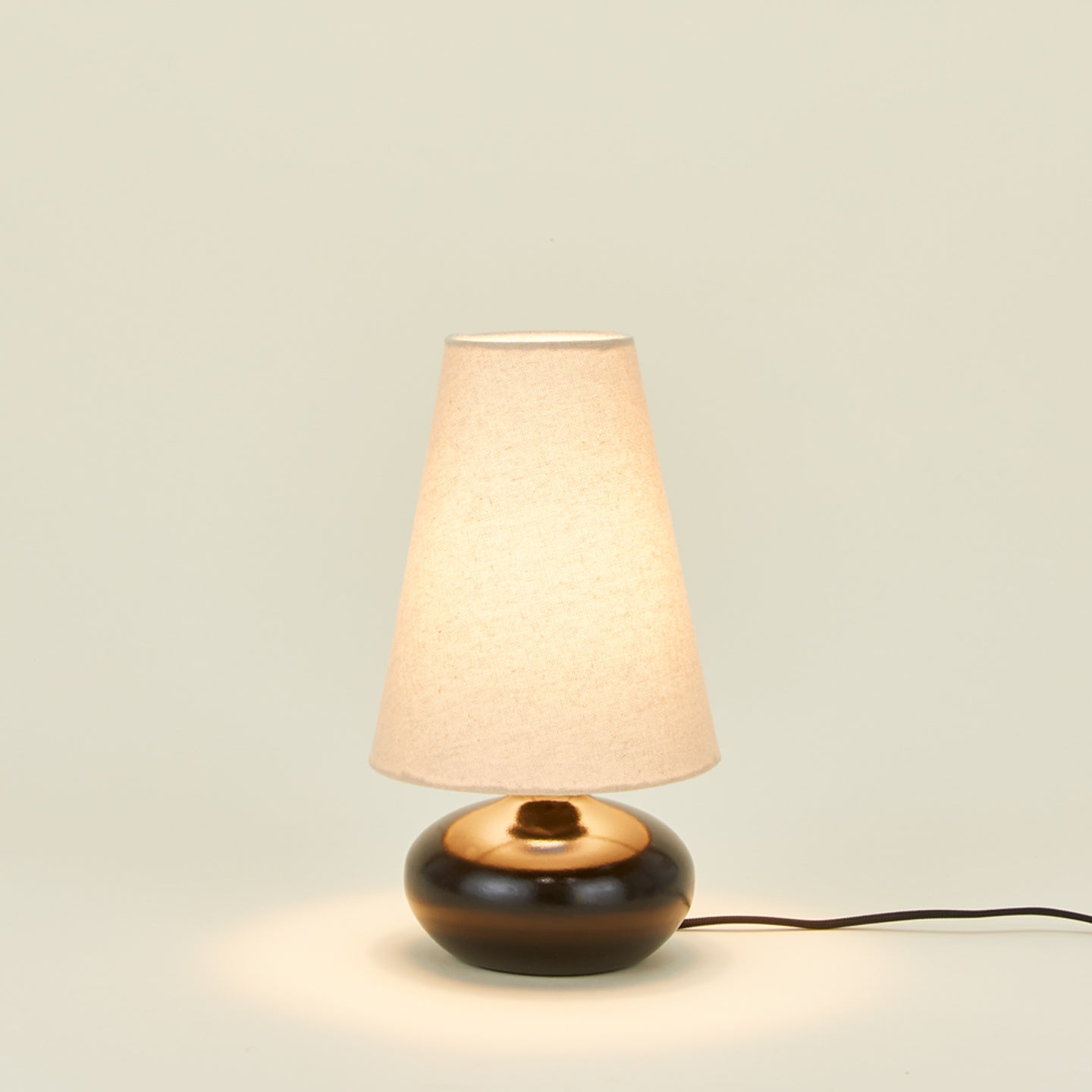 Hawkins New York Olivia Linen Table Lamp