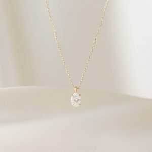 Linjer Oval Cut Lab Grown Diamond Pendant Necklace 14k Gold - Leva
